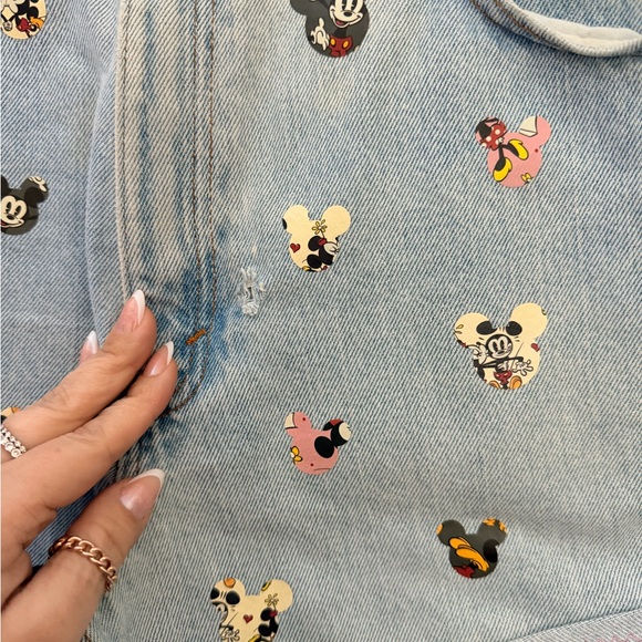 Levi's shorts with Mickey Mouse - Picture 5 of 7